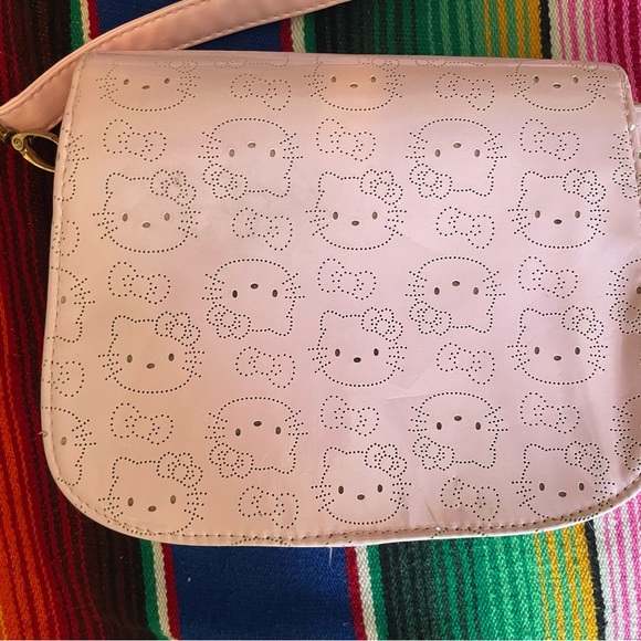 Hello Kitty Purse. Y2K. Super cute. - Picture 4 of 5